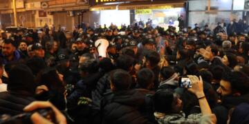 Polîsan êrîşî girseya Akdenîzê kir