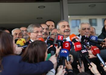 Sirrî Sureyya Onder: Ma pêşnîyaz û rexne waştî