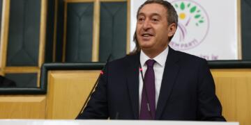 Bakirhan: Hêza birêz Ocalan a aştiyê û çareseriyê heye