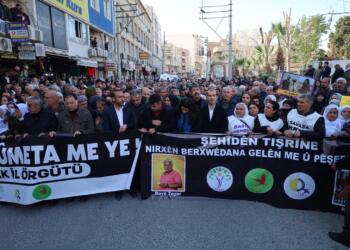 Bayindir: Dilê bi milyonan Kurd ji bo Rojava lê dide
