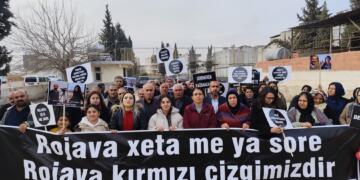 Emîne Şenyaşar li ser sînor di nobetê de ye