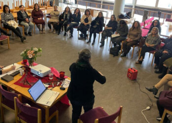 Jineolojî Swêd de derheqê tarîxê cinîyan de perwerde da