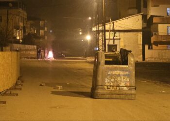 Çalakiyên li dijî qeyûm heta serê sibehê berdewam kir