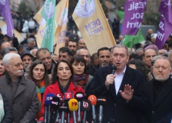 Bakirhan: Verba ferasetê qeyûmî ma do hertim aştî bipawê