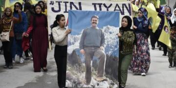 Abdullah Ocalan: Pêwistiya civakê bi vîna jina azad heye