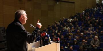 Bakirhan: Rêya banga dîrokî di Amedê û Enqereyê re derbas dibe