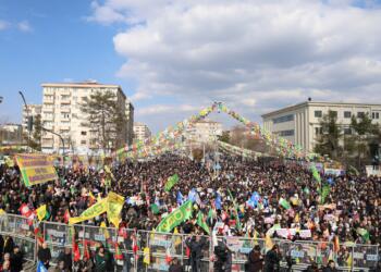 Banga ji Amedê: Divê azadiya Ocalan were mîsogerkirin