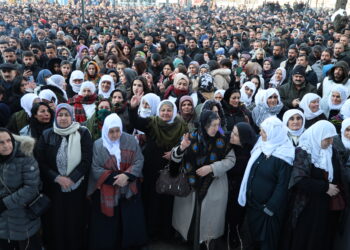Gelê Serhedê bi heybet banga dîrokî peşwazî kir