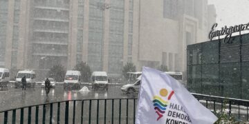 Di lêpirsîna HDKê de 15 kes hatin girtin