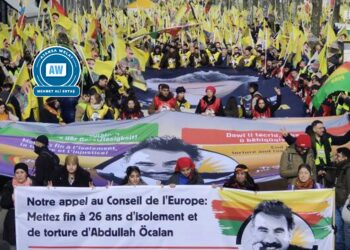 Hewa sar bû lê dil germ û çav bi hêvî bûn