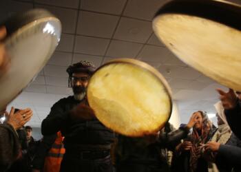 Saziyên çandê piştgirî dan çalakiya li pêş Şaredariya