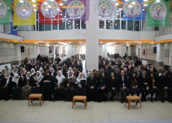 Li Geverê civîna gel bi girseyî pêk hat