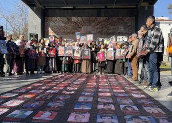 Xizmên Windayan li aqûbeta Kemal Mubarîz pirsî