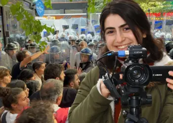 Rojnameger Oznur Degere bi derbkerdene amê destbendkerdiş