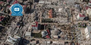 Soz bûn toz: Zêdetirî 200 hezar mexdûrê erdhejê bêxanî ne