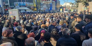 Şandeya CHPê serdana DEM Partiyê kir: Em ê bi hev re têbikoşin