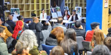 Ji şaredariya Peyasê bernameya helbestan û dengbêjiyê