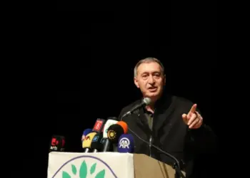 Tuncer Bakirhanî Amed de derheqê prosesî de qisey kerd