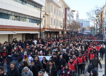 Li Amedê meşa 15ê Sibatê: Divê ev roja reş bibe roja azadiyê