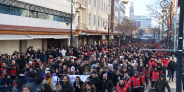 Li Amedê meşa 15ê Sibatê: Divê ev roja reş bibe roja azadiyê