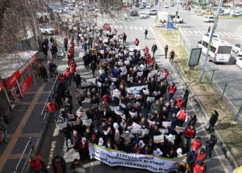 Li Amedê meşa 21ê Sibatê: Zimanê Kurdî bêstatu nabe