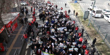 Li Amedê meşa 21ê Sibatê: Zimanê Kurdî bêstatu nabe