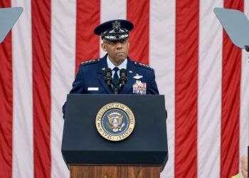 Erkanê pêroyî yê Amerîka wezîfe ra ame girewtene