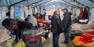 Li Silêmaniyê sê mamosteyên di grevê de rakirin nexweşxaneyê