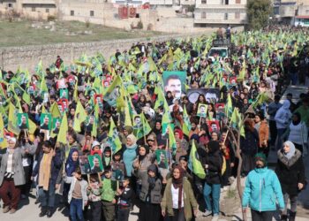 Bi hezaran gelê Helebê azadiya Abdullah Ocalan xwestin