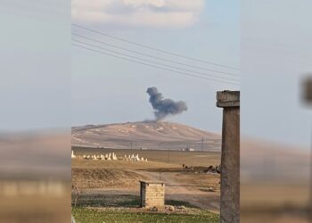Balafirên şer gundên Kobanê bombe kir