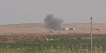 Êrîşên Tirkiye yên li ser Rojava didomin: Gund bombe kirin