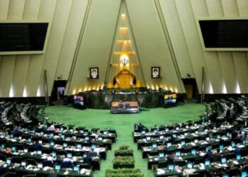 Meclîsê Îranî perwerdeyê bi ziwanê herême û netewîye red kerd