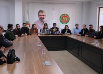 Heyeto ke Anqara de têkilî ronayî: Proses ganî bibo komelkî