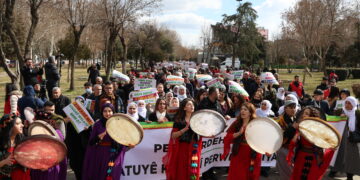 ‘Ziwanê kurdkî estbîyîş û rumetê ma yo!’