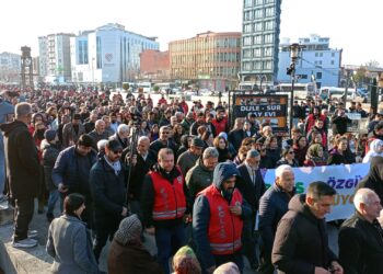 ‘Wa roja 15ê Sibate biba roja azadîya şaran’