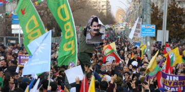 ‘Azadîya Rayber Apo nêzd a.”