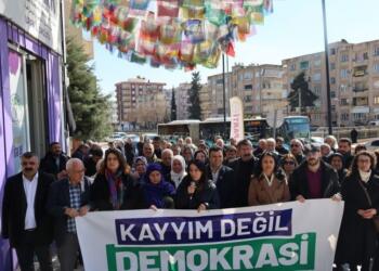 Partî û rêxistinên li Rihayê piştgirî dan berxwedana Wanê