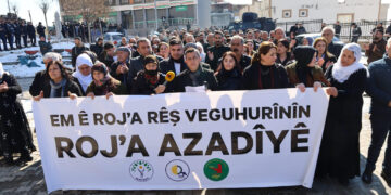 Gelê Şirnexê li dijî komployê meşiya