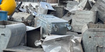 Qeyûmê Wanê li şûna çopê kom bike konteynir kom kirin