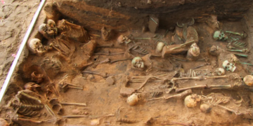 Dezgeha Şehîdên Iraqê: 221 gorên komî hene