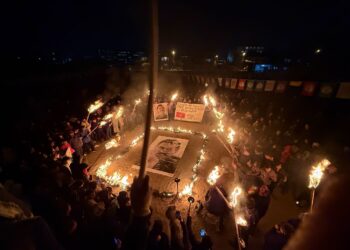 Bi hezaran Newroz pîroz kirin û ji Abdullan Ocalan re azadî xwestin