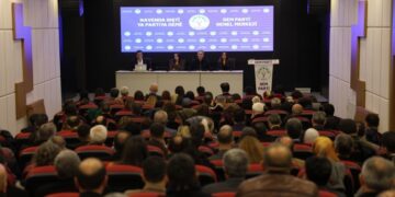 Wekîl û hevşaredarên DEM Partiyî civiyan