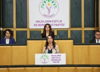 Hatîmogullarî: Mîlyonan vengdayîşê Abdullah Ocalanî rê wayîr vejîyayî