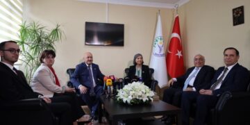 DEM Partî û AKP’yî roşanê yewbînan pîroz kerd 