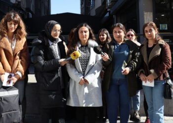 MKGê pirtûk ji rojnamegerên girtî re şandin