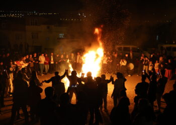 Agirê Newrozê li Fîskayayê geş bû