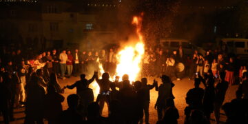 Agirê Newrozê li Fîskayayê geş bû