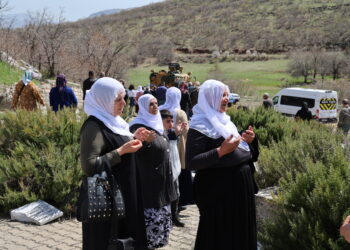 Malbatan serdana gorên cangoriyên xwe kirin