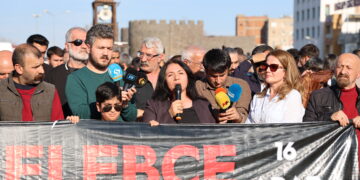 Platforma Ked û Demokrasiyê: Komkujiyê nas bikin 