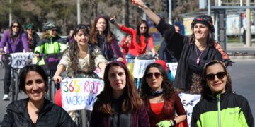 Ber bi 8ê Adarê ve: Azadî nêzîk e